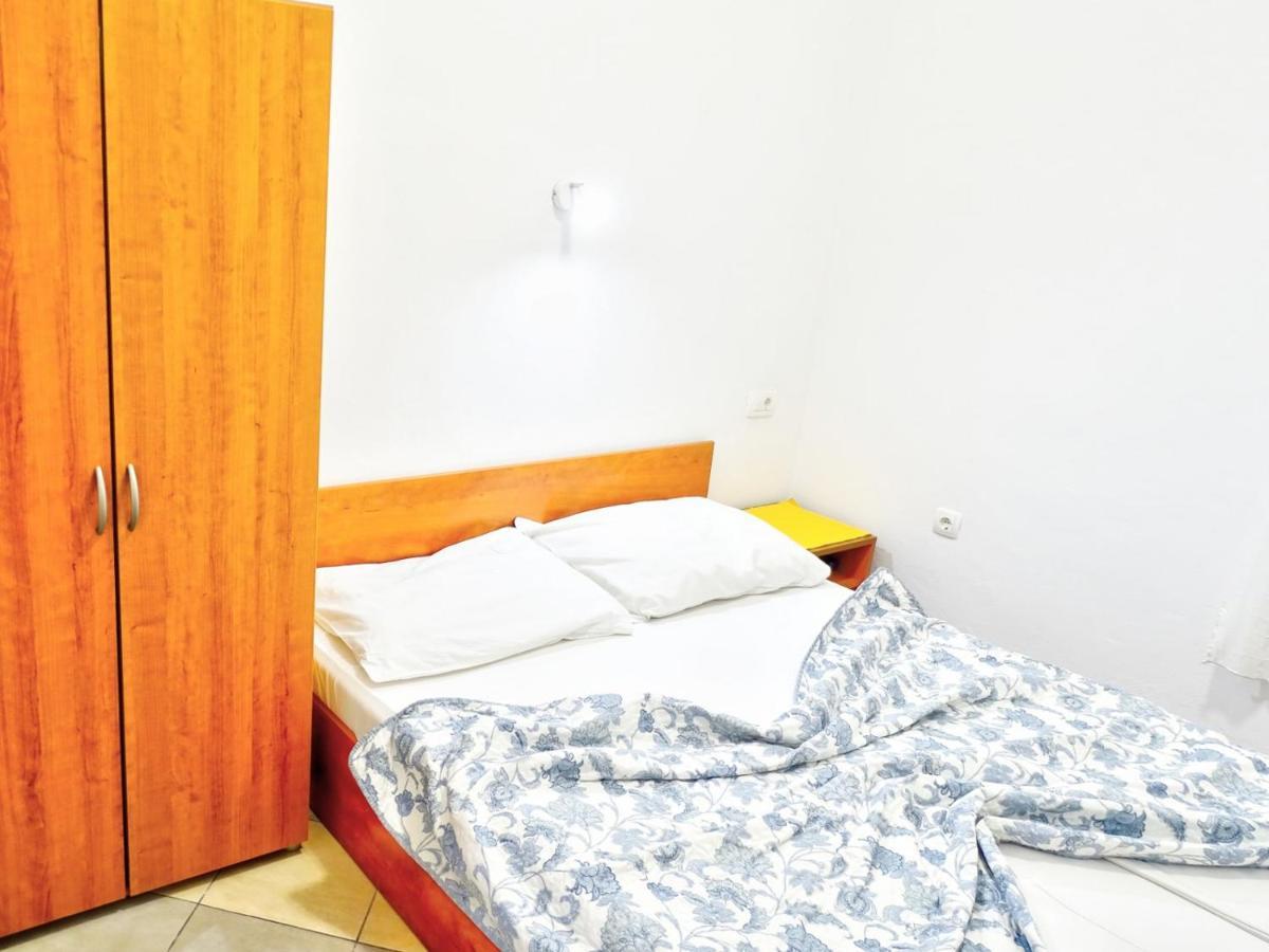 Apartments Zoka Vir Eksteriør bilde