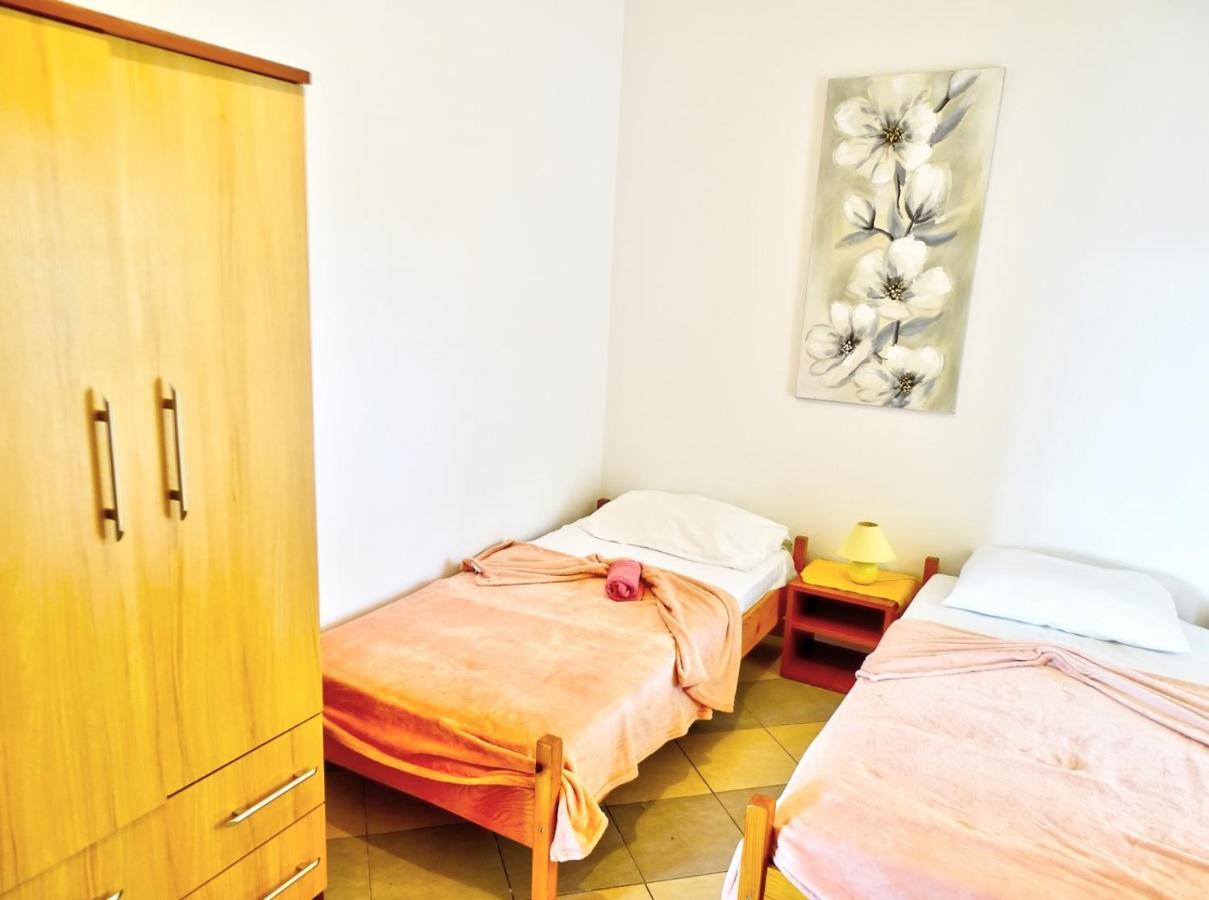 Apartments Zoka Vir Eksteriør bilde